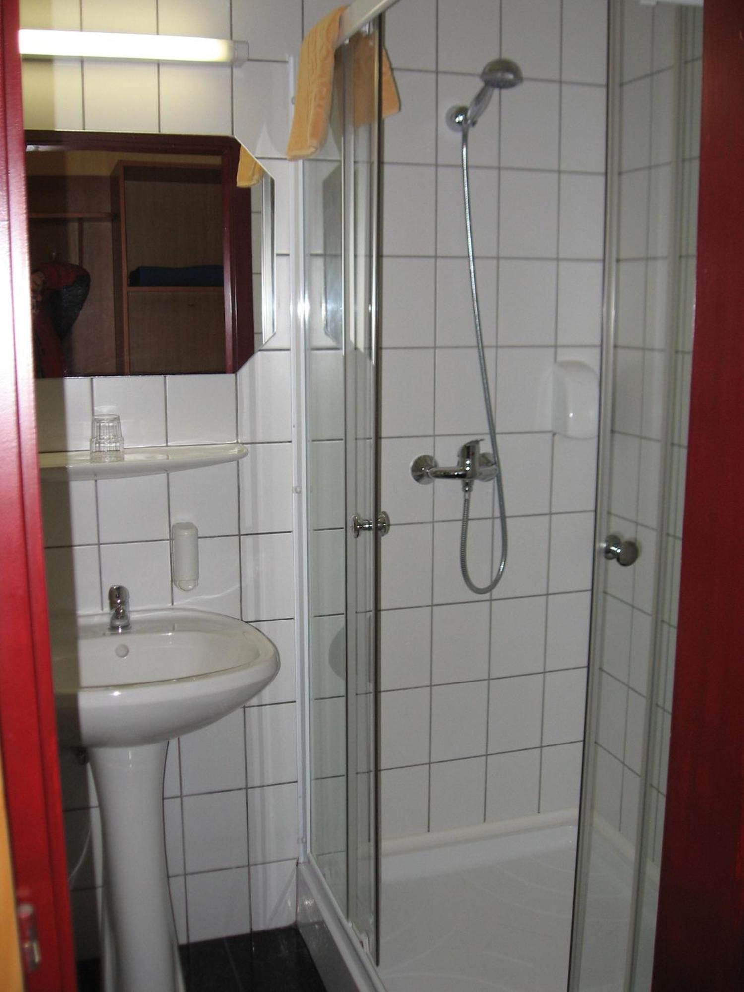 Hotel Thelena Tolna Bagian luar foto