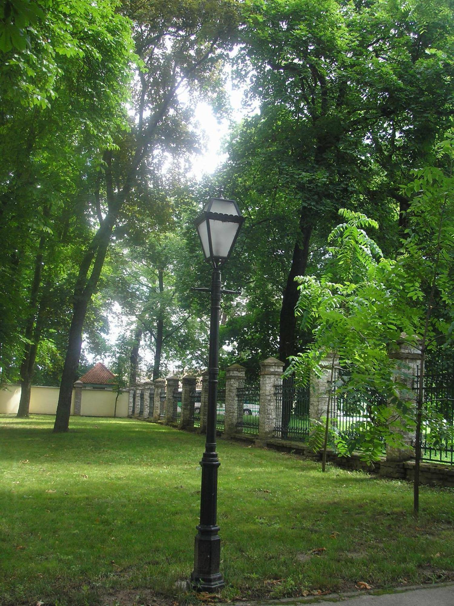 Hotel Thelena Tolna Bagian luar foto